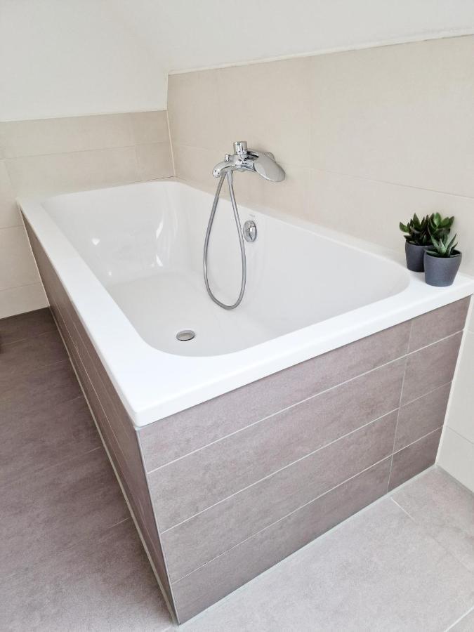 Your Away From - A Workplace In Every Apartment Hannover